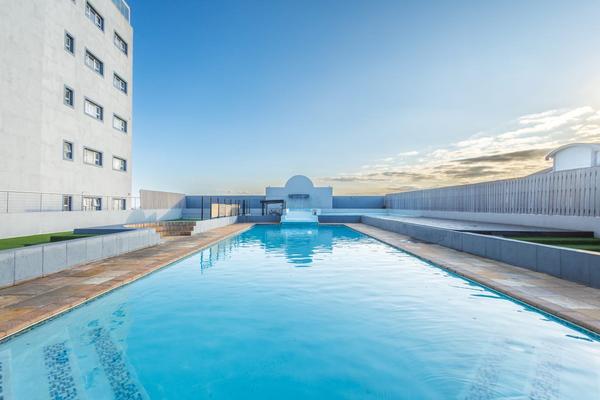 Apartment / Flat For Sale in Umhlanga Ridge, Umhlanga